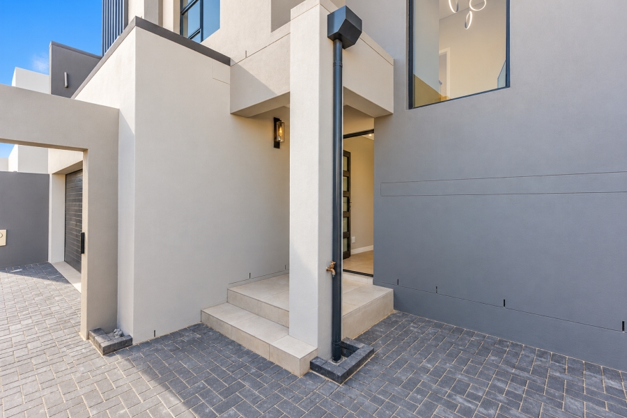 4 Bedroom Property for Sale in Sandown Western Cape